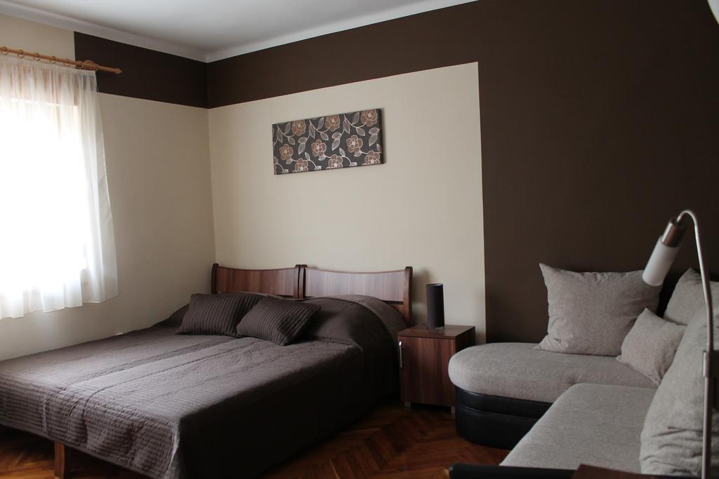 Stilus Apartman Apartment Szekszárd Стая снимка